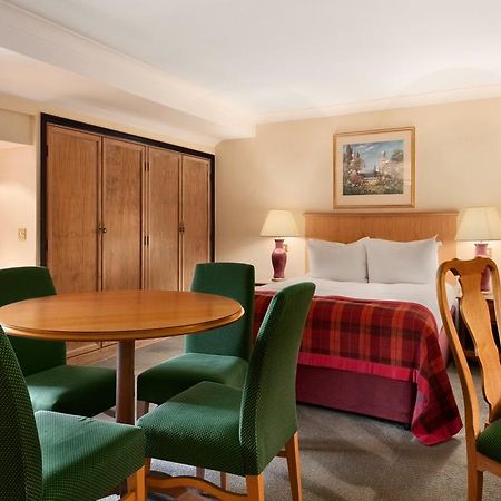 Hilton Newbury Centre Hotel Room photo